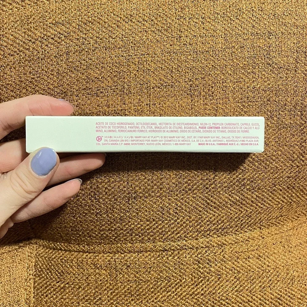 Mary Kay eye crayon